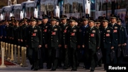 2025年3月4日全國人民代表大會開幕前一天，軍事代表抵達北京。