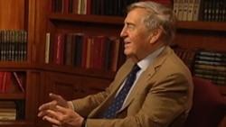 格雷厄姆·艾利森接受美國之音專訪。