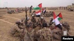 胡塞反政府武裝成員在薩那附近集合，進行軍事演習。(2023年10月30日)