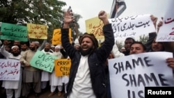 2017年12月12日，巴基斯坦人在白沙瓦抗議美國總統川普宣布承認耶路撒冷為以色列首都。