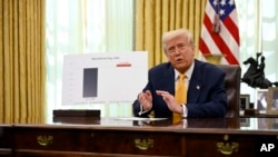 Президент Дональд Трамп. Овальный кабинет, Белый дом (архивное фото) 