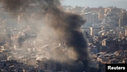 以色列持续打击黎巴嫩真主党，联合国高级官员担心黎巴嫩的港口和机场可能在冲突中关闭，这将严重影响该国的食品补给。(路透社：2024年10月12日)