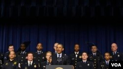 奧巴馬星期二呼籲國會避免政府預算出現“強行削債”(Sequester)