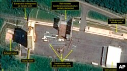 2018年7月22日的卫星图片显示朝鲜西海卫星发射中心的一个引擎测试架部分拆除