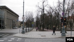 立陶宛首都維爾紐斯市中心的格蒂米納斯大街（美國之音白樺）