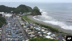 43-Prezident Jorj Bush otasi - mamlakatning 41-Prezidenti bilan vidolashmoqda.&nbsp;