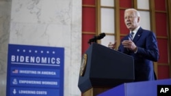 美國總統拜登2023年6月28日在芝加哥發表經濟演說。（美聯社照片）