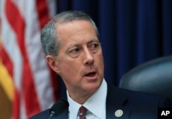 美国参议院军事委员会主席麦克·索恩伯里