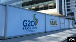 位于巴西里约热内卢市区的G20峰会标志。(美国之音记者李逸华拍摄，2024年11月18日)
