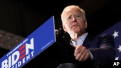 前美國副總統拜登2019年4月30日在愛荷華州的一個競選集會上講話。