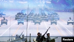 中国在9.3大阅兵上展示了国产现役武器装备，其中84%为首次公开亮相。