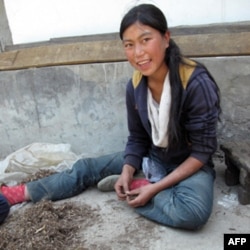 岳家小女儿16岁