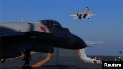 中国军机和航母2016年12月14日在渤海演习