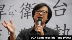 號外雜誌總編輯張鐵志表示，太陽花學運是一場世代戰爭 (美國之音湯惠芸拍攝)