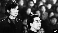 1980年12月，67岁的江青出庭受审