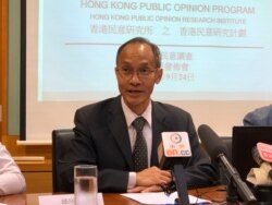 香港民意研究计划研究所主席及行政总裁锺庭耀(美国之音记者李逸华拍摄)