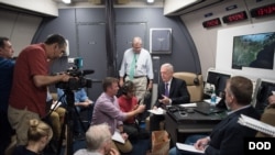 馬蒂斯2018年6月24日啟程訪華第一程先飛阿拉斯加（美國國防部照片）