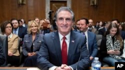 Дуг Бергам на слушаниях в Конгрессе США (архивное фото)