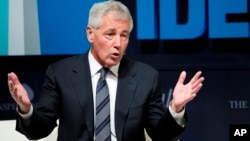 美国国防部长哈格尔在第六届年度“华盛顿思想论坛”上讲话。（2014年10月29日）