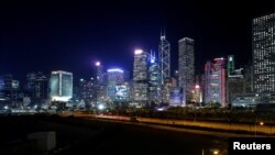 香港金融中心中環商業區的夜景。