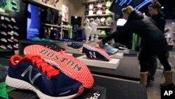 新百倫位於波士頓的總部展出的新款運動鞋（2016年12月28日）。