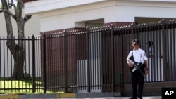 美國駐薩爾瓦多大使館門口（資料照）