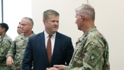 美国陆军部长麦卡锡2019年8月13日访问陆军特种作战中心（美国陆军照片）