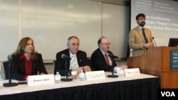 喬治華盛頓亞洲研究中心專家討論台灣安全防衛與美國政策(美國之音鍾辰芳拍攝)