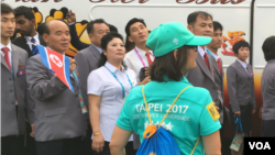 北韓代表團2017年8月17日到達台北世大運開幕儀式現場(美國之音黎堡攝) 