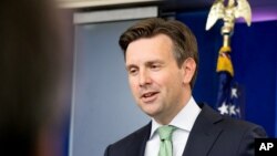 白宮發言人歐內斯特(資料圖片)