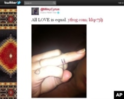 麦莉塞勒斯利用推特支持同性恋平等权利