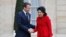 Президент Франции Эммануэль Макрон и президент Грузии Саломе Зурабишвили в Елисейском дворце. Париж, 19 февраля 2019 г.