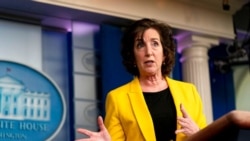 美國國家安全委員會南部邊界協調員雅各布森在白宮的一次記者會上講話。(2021年3月10日)