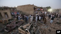阿富汗民眾悼念炸彈爆炸遇難者