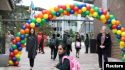 5月25日澳大利亞新南威爾士公校重開。