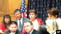 陳光誠第二次在國會連線聽證﹐講述他的家人最近受到地方政府打壓的情況。