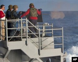 卡爾.文森號上官兵實彈演練