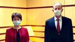 台灣駐美代表蕭美琴（左)2020年7月27日在國務院拜會亞太助卿史達偉(台灣駐美代表處推特)