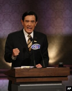 馬英九在辯論會上講話