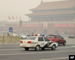 天安门前的警车
