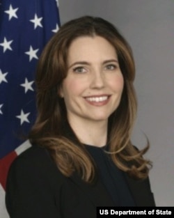 美国国务院主管教育和文化事务的助理国务卿埃文•瑞安