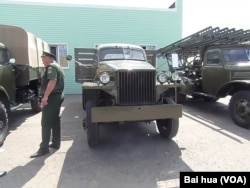 美国援助，二战期间大量装备苏军的美国斯图贝克卡车 (美国之音白桦拍摄)