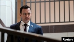 资料照片：美国国会众议院美国与中国共产党战略竞争特设委员会主席加拉格尔。