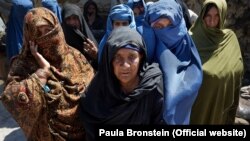 阿富汗許多婦女因戰爭成寡婦。