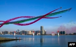 阿聯酋首都迪拜，上空有飛行表演（2018年2月3日）