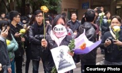 1月7日网友“染香姐姐”声援南方周末采编员工(网络图片/北风提供)