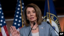 眾議院議長佩洛西在國會山的一次記者會上講話。(2019年5月9日)