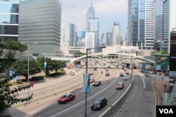 2019年6月14日完全恢復正常交通的立法會附近幹道（美國之音記者申華拍攝）