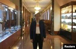 2017年3月7日在北京举行全国人大会议期间，中国华融资产管理有限公司董事长赖小民接受路透社采访。