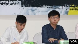 香港众志秘书长黄之锋2019年9月4日在台北一个座谈会上表示，港人的抗议会继续下去，直到实现民主。（美国之音林枫拍摄）